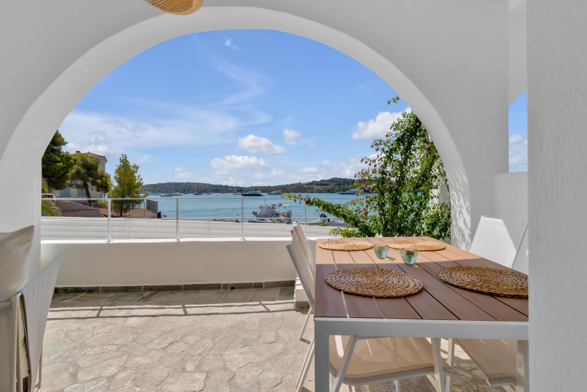 Kavouraki Apartment & Studio Porto Heli Luaran gambar
