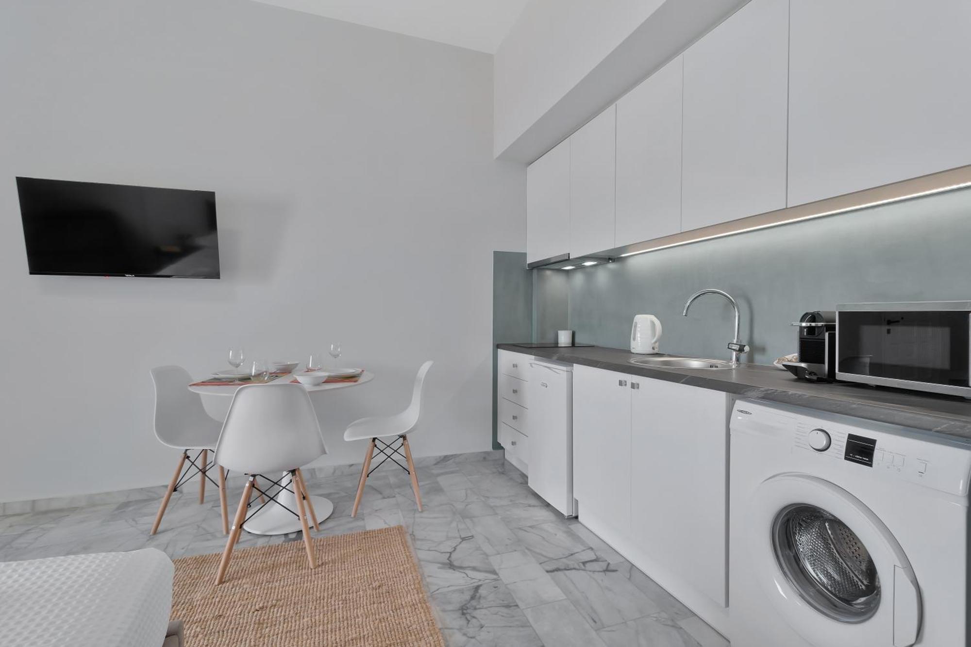 Kavouraki Apartment & Studio Porto Heli Luaran gambar